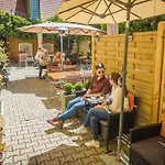 Und Café Zur Silbernen Kanne Maison d'hôtes 3*