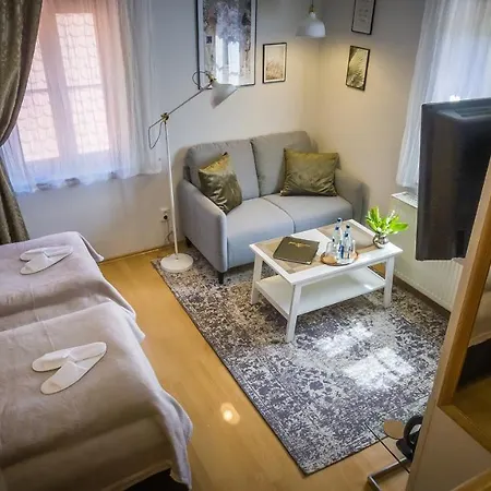 Gaestehaus Und Cafe Zur Silbernen Kanne Ρότενμπουργκ (Τάουμπερ)