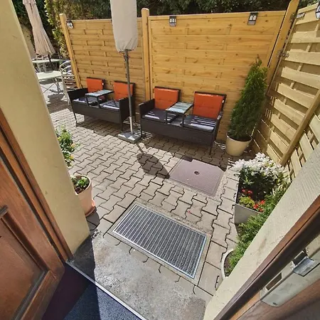 Gaestehaus Und Cafe Zur Silbernen Kanne *