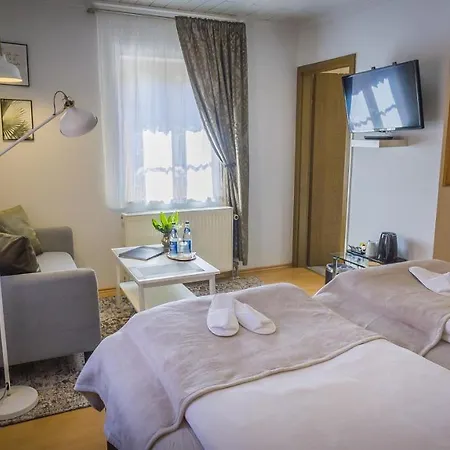 Guest house Gaestehaus Und Cafe Zur Silbernen Kanne