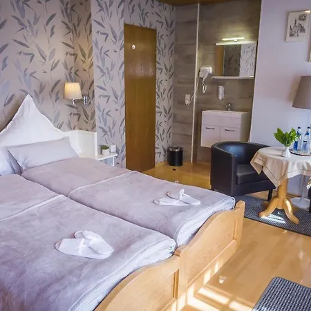Gaestehaus Und Cafe Zur Silbernen Kanne Guest house Rothenburg ob der Tauber
