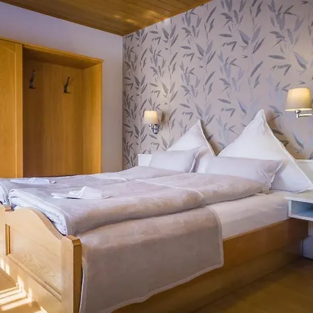 Gaestehaus Und Cafe Zur Silbernen Kanne Guest house Rothenburg ob der Tauber